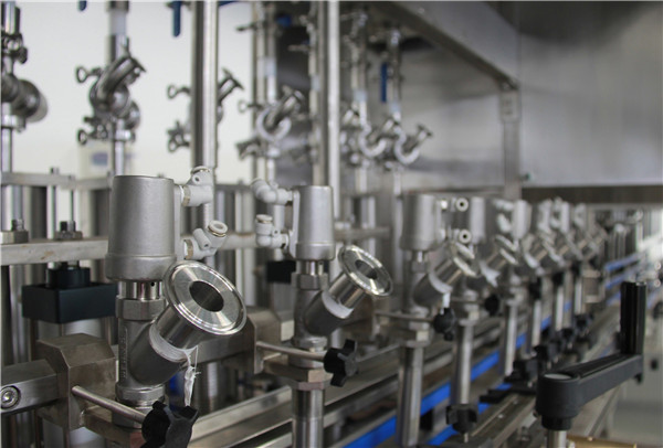 ഉയർന്ന പ്രകടനമുള്ള ഭക്ഷ്യയോഗ്യമായ കുപ്പി എണ്ണ പൂരിപ്പിക്കൽ യന്ത്രം